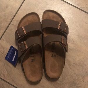 Birkenstocks Arizona Size 40 (US 9) Mocha New